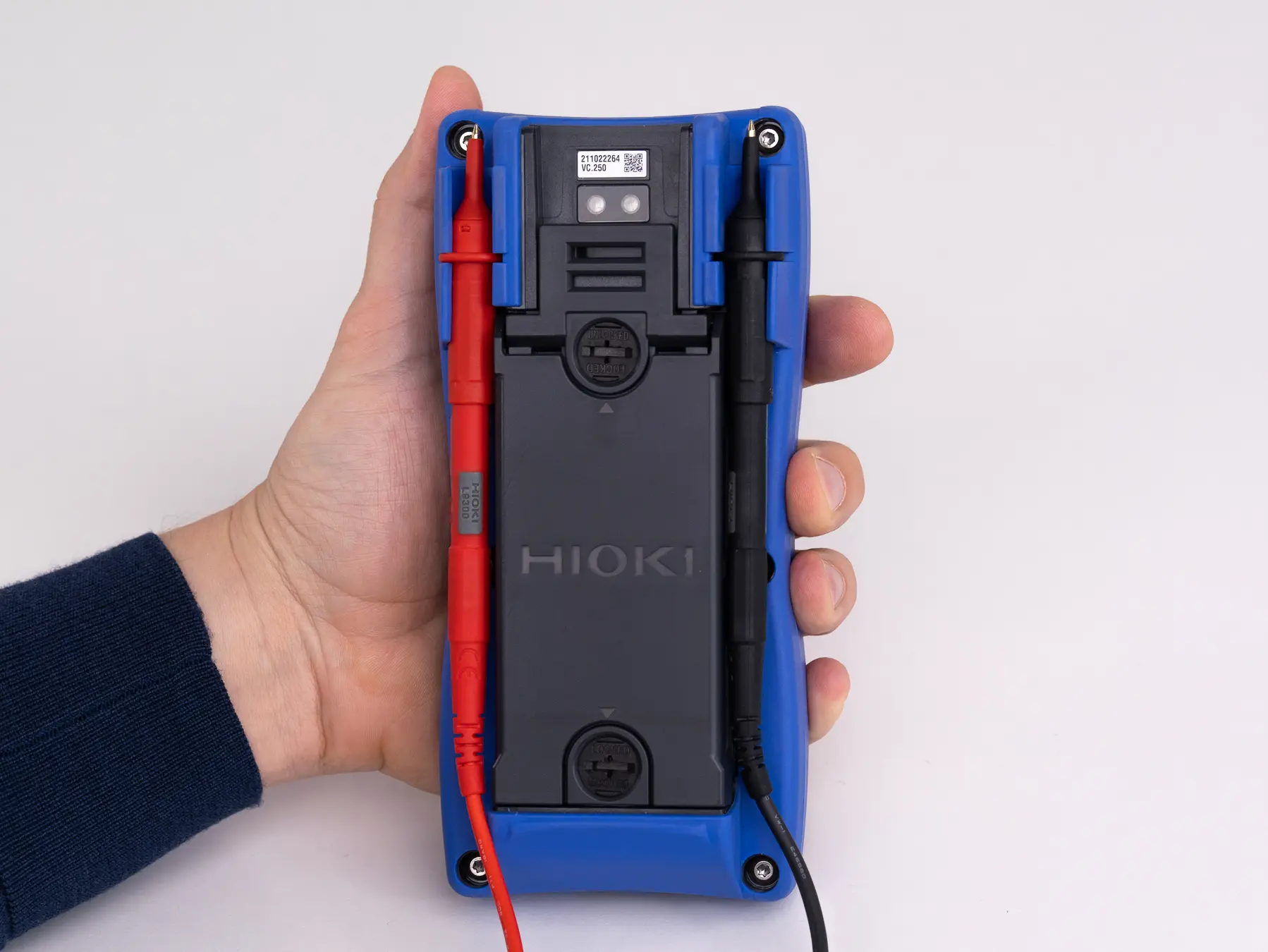 HIOKI DT4261-90 industrial digital multimeter with bluetooth with test lead L9300