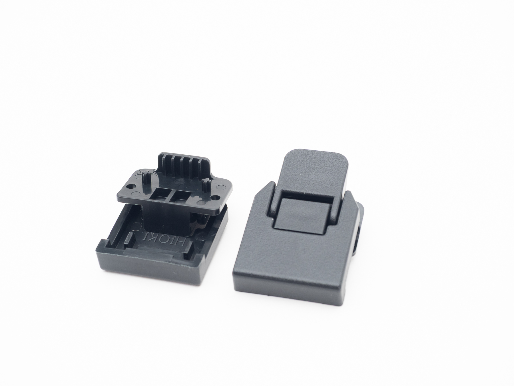 600537180 - Replacement Catch for Carrying Case C1014