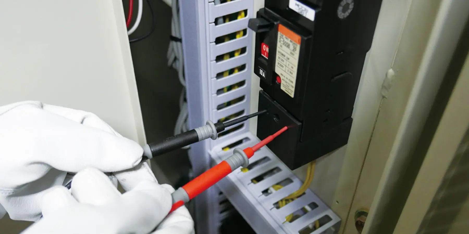 HIOKI-L4939-breaker-pin-set-circuit-breaker-testing_2-1