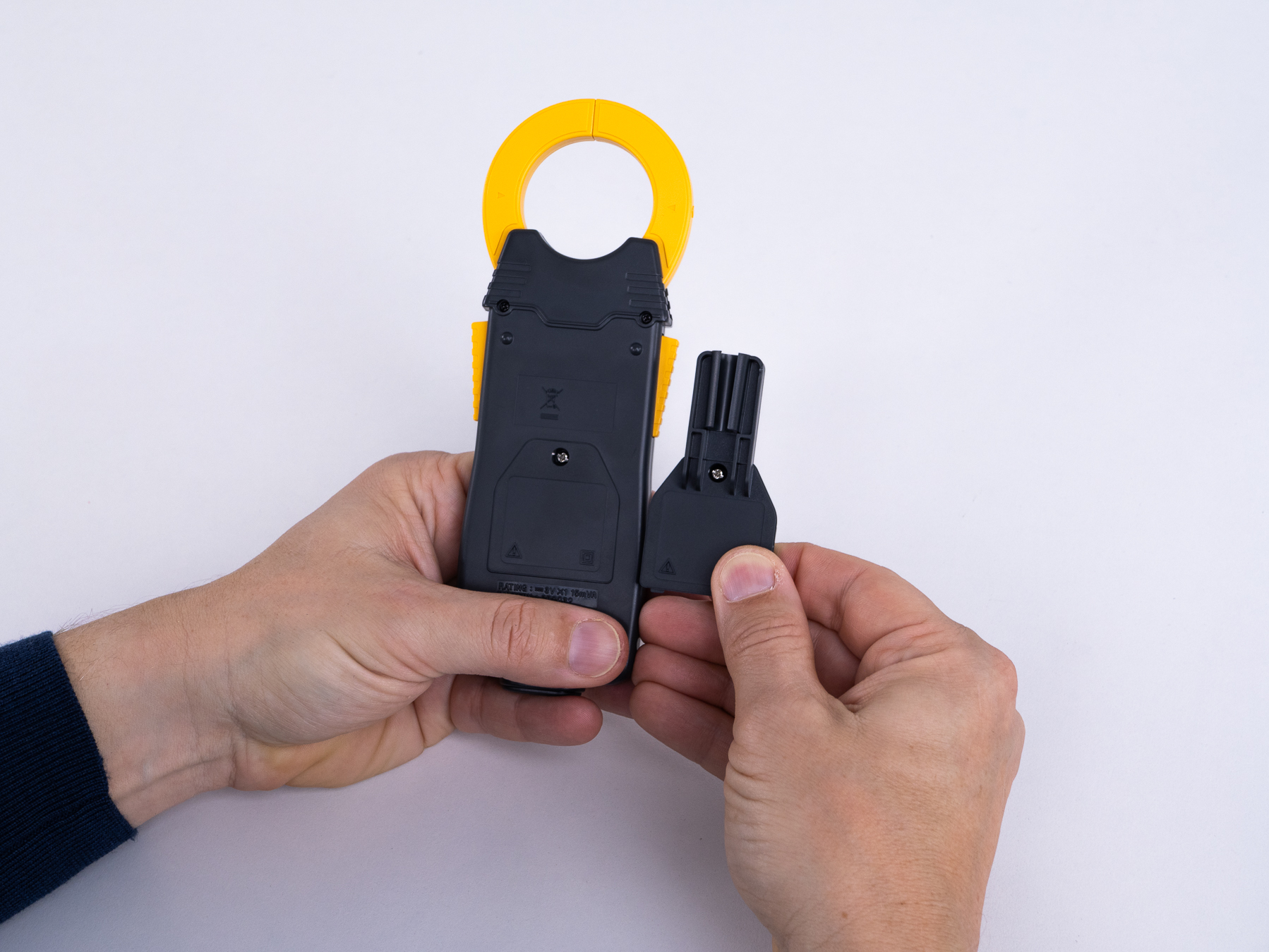 HIOKI 9209 test lead holder for HIOKI clamp meters replaces battery compartment cover