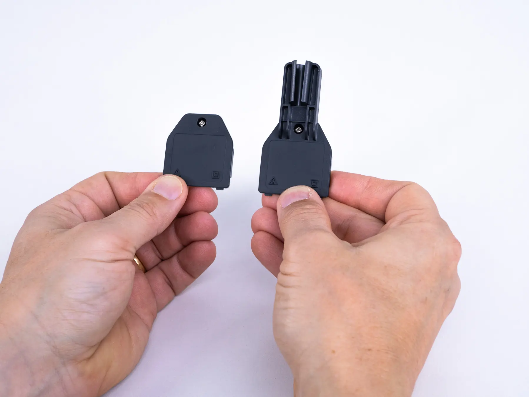 HIOKI 9209 test lead holder for HIOKI clamp meters easy installation