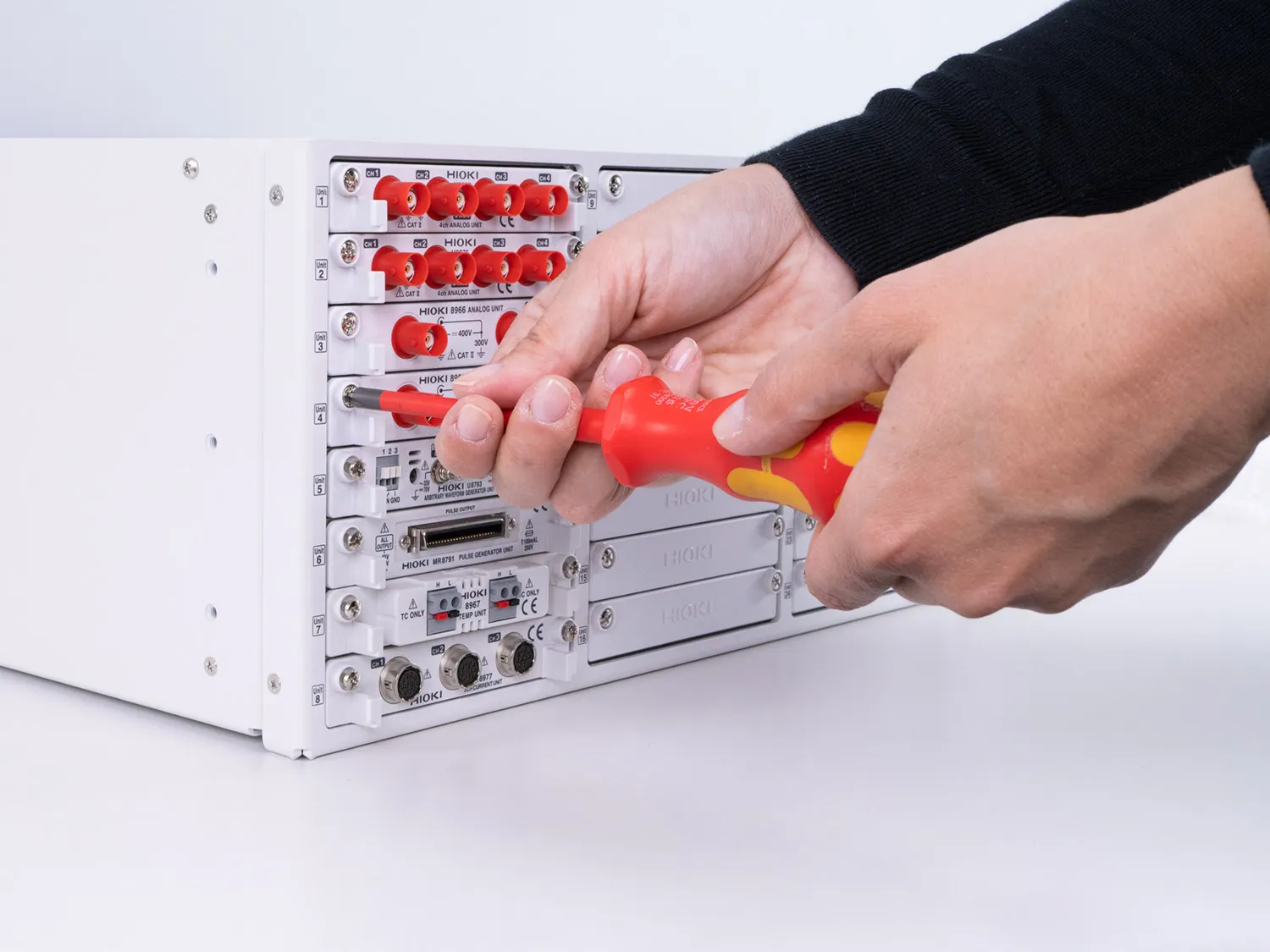HIOKI MR8740T 108 channel memory recorder compatible with U8975 U8978 U8977 U8999-1 MR8890