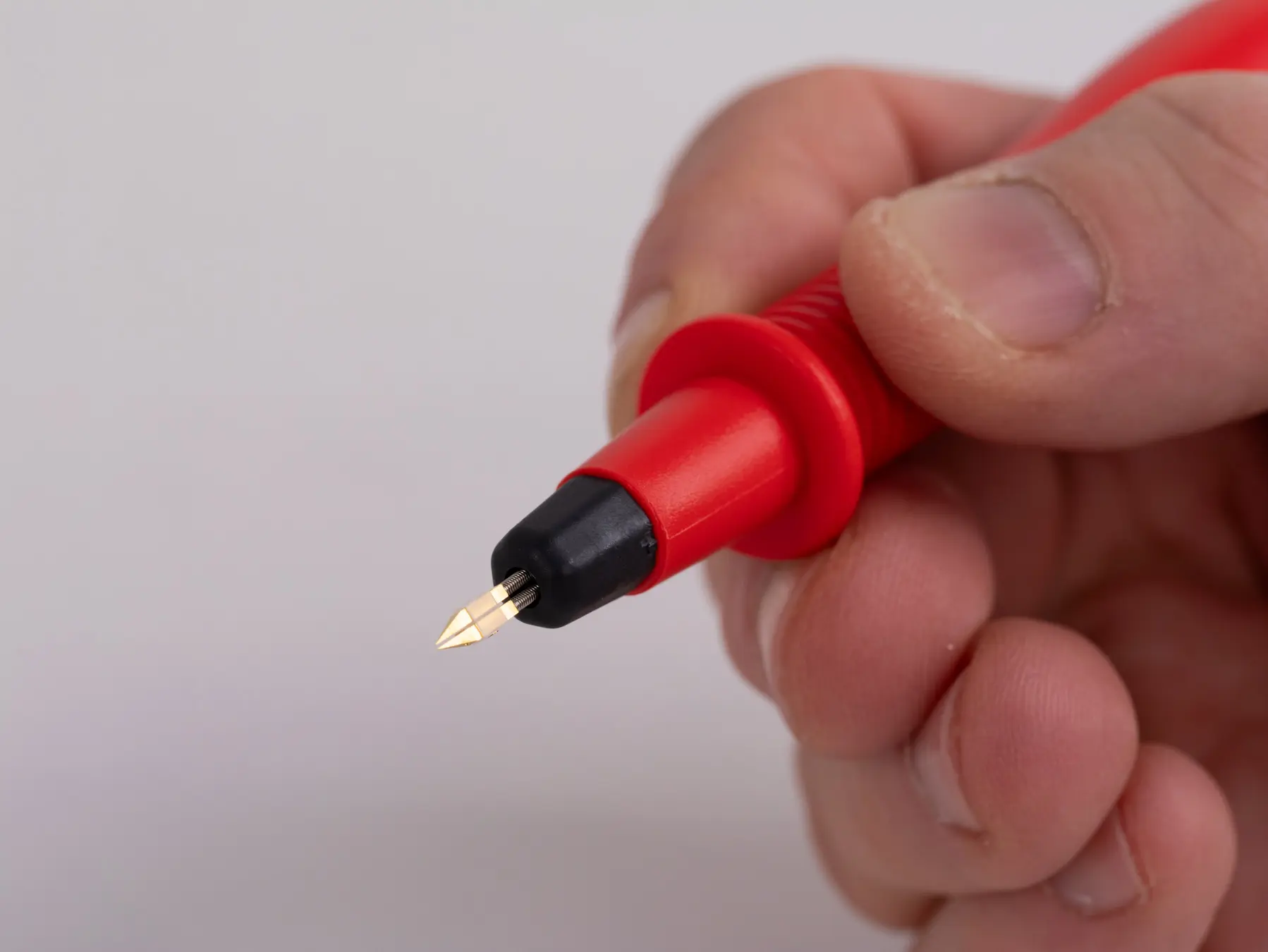 HIOKI L2103 pin type lead close up