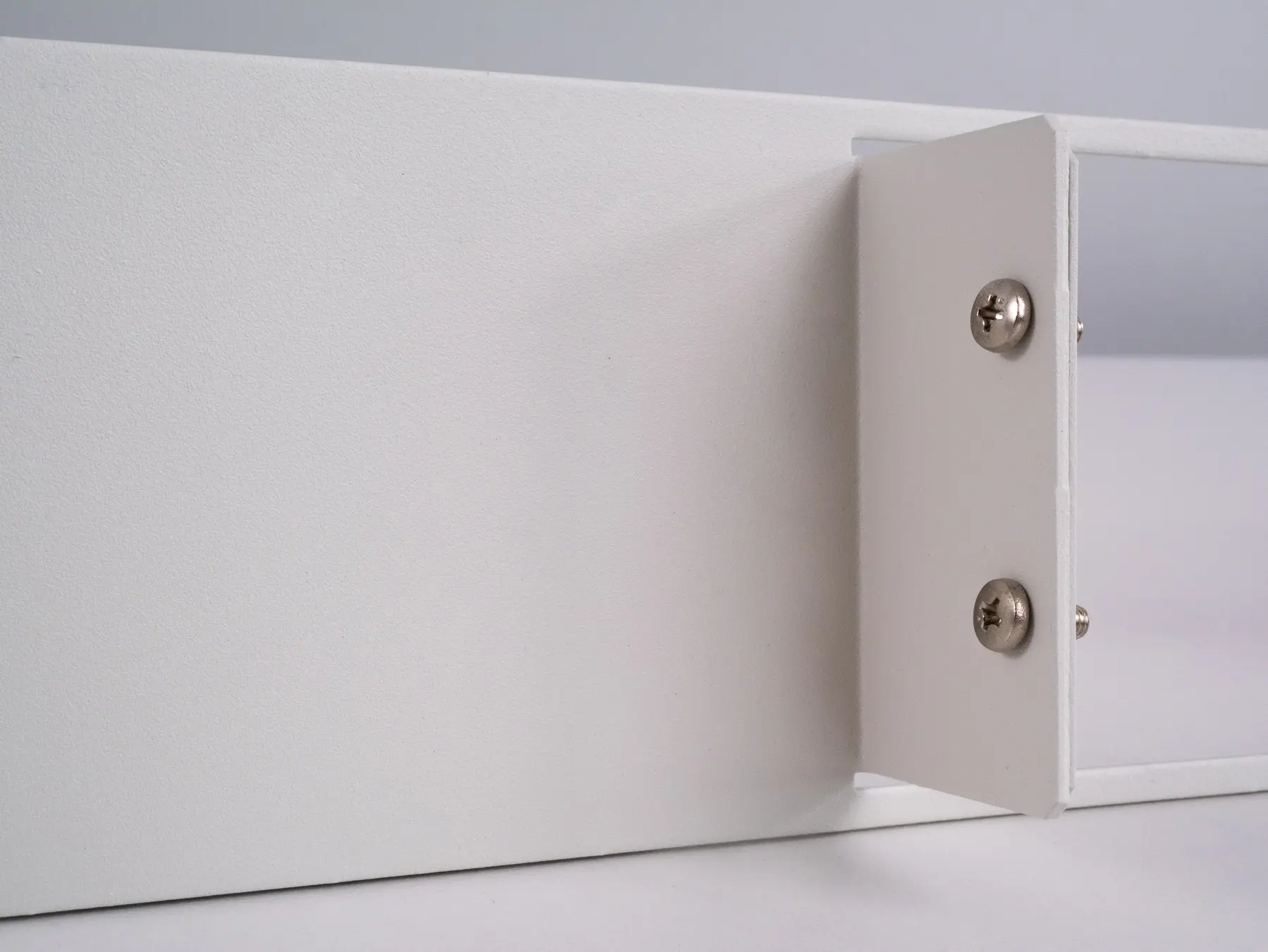 EU3545A - 19-inch rack-mount kit for RM3545 series