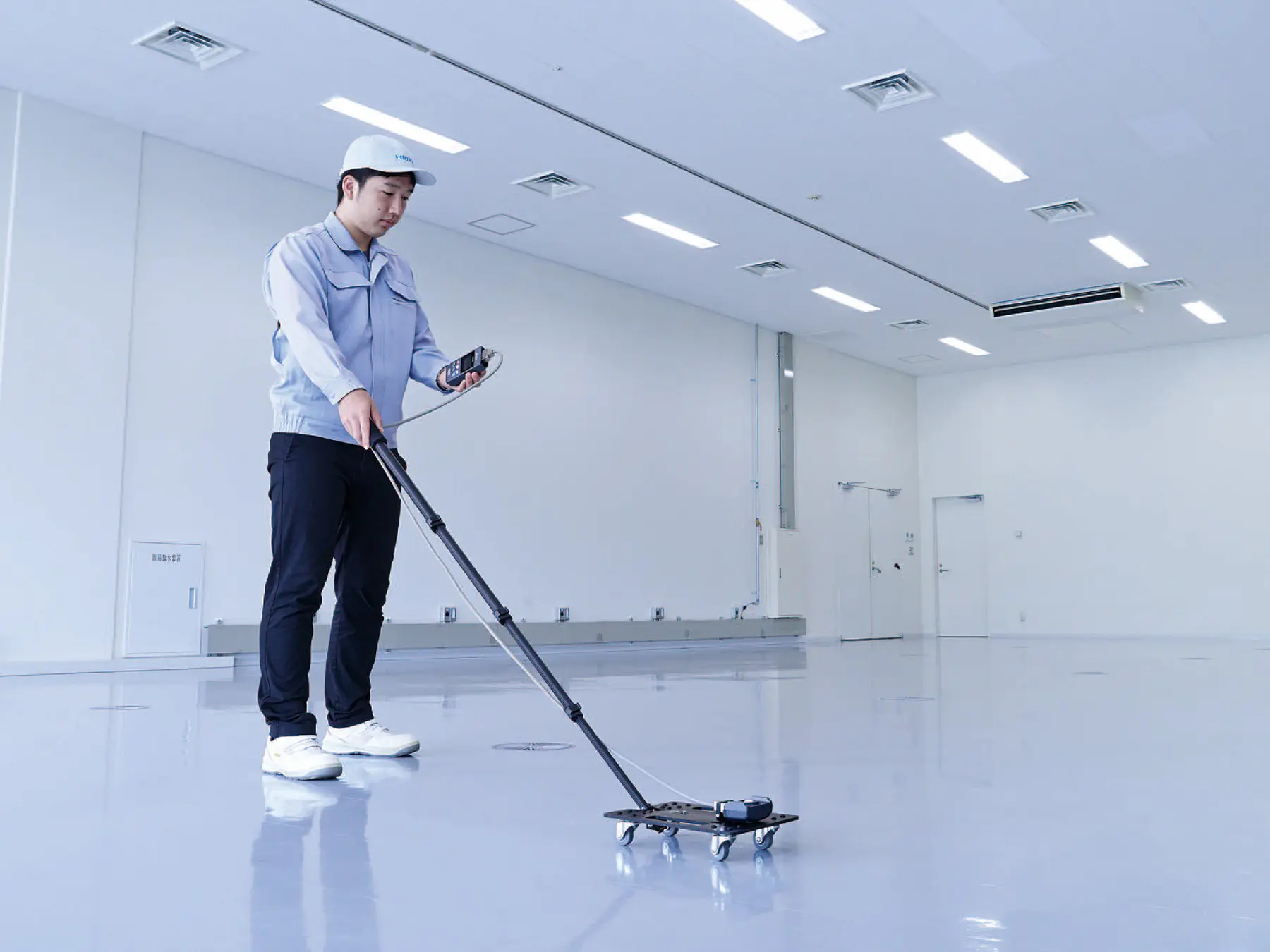 Z5023 - Measuring trolley with push bar for Lux Meters FT3424, FT3425