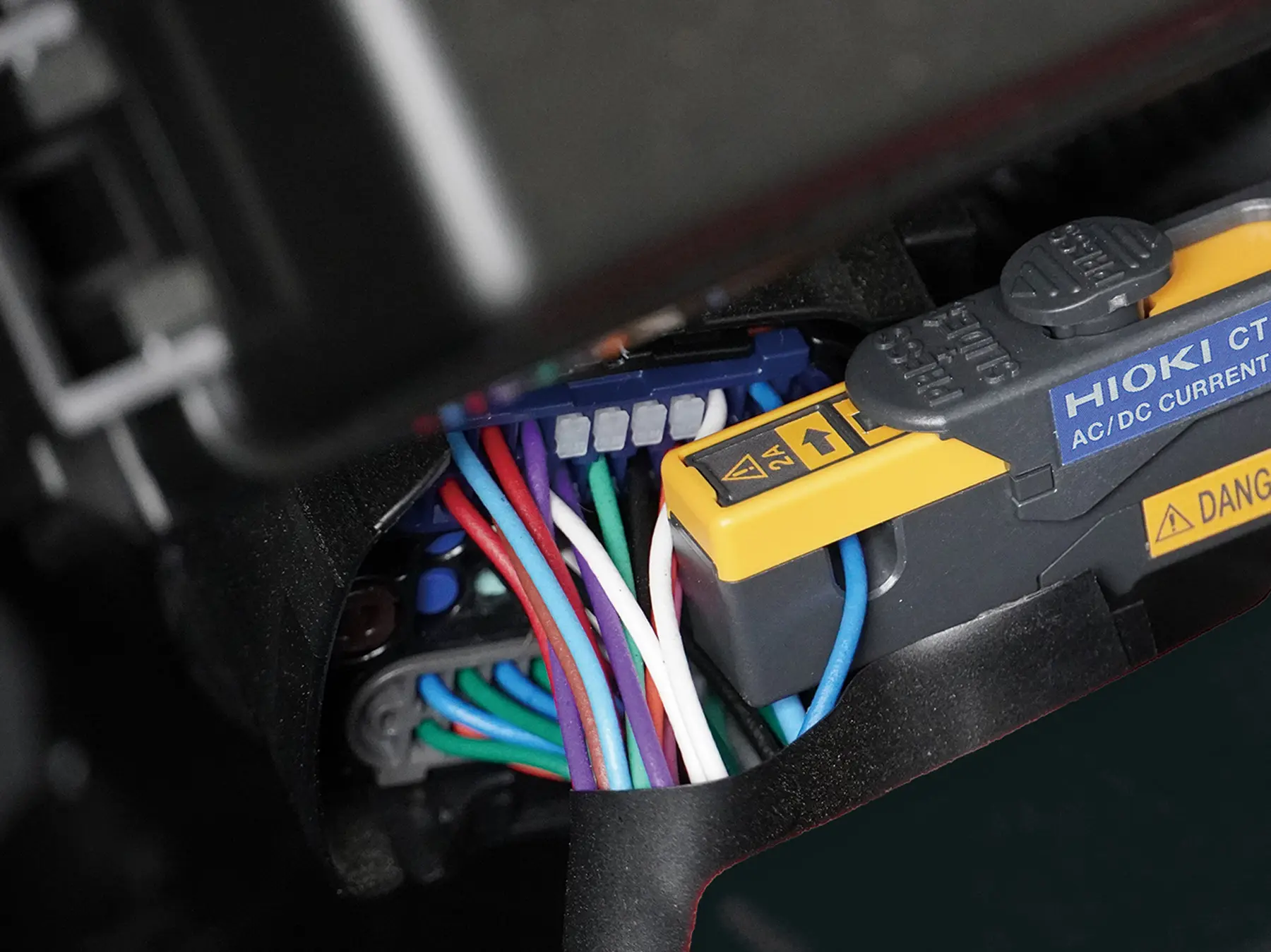 CT6831 - Ultrakompakte AC/DC-Stromzange, 20 A / 100 kHz