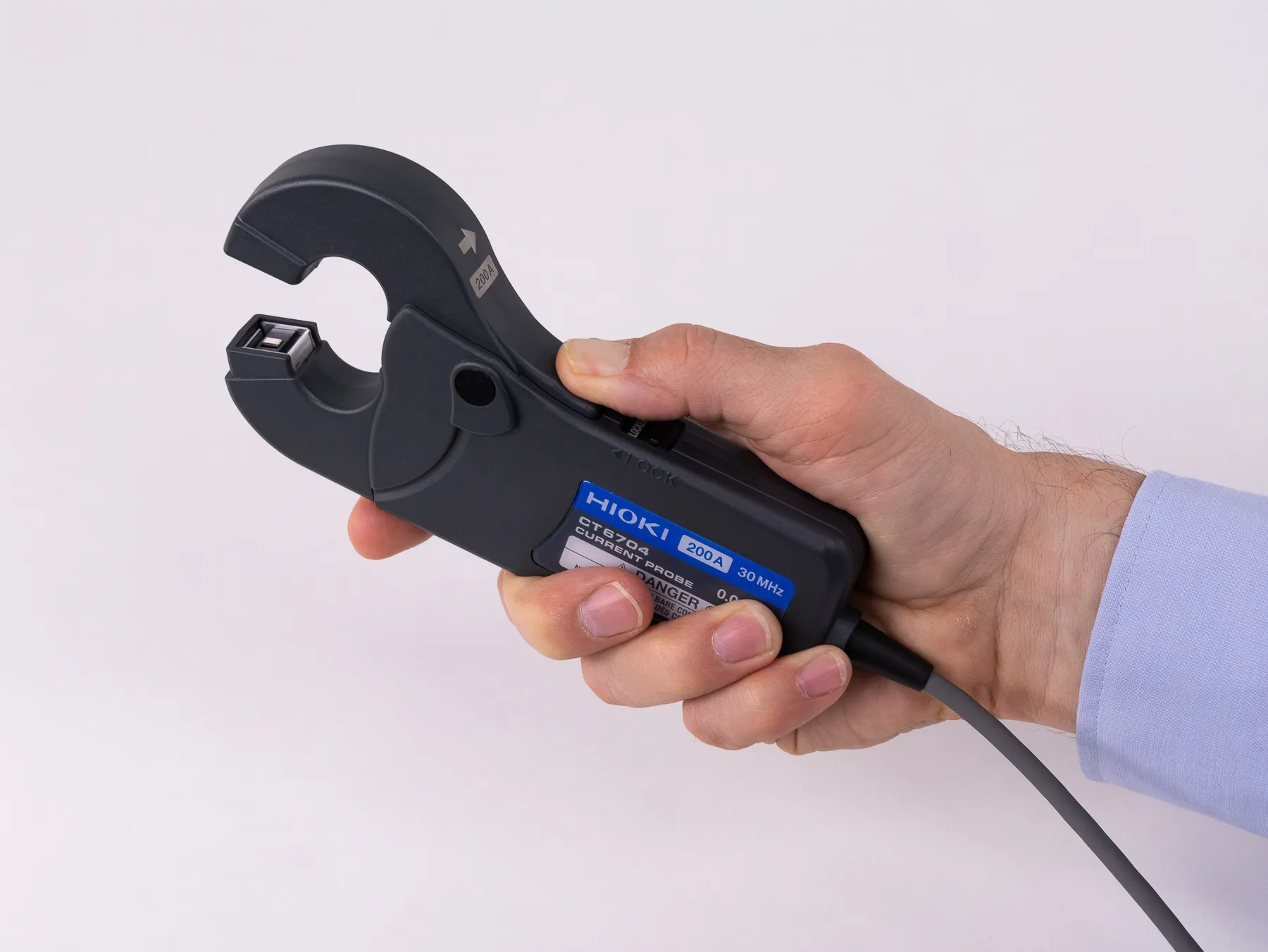 HIOKI CT6704 ac dc fluxgate current probe plus minus 0 5 rdg plus minus 0 5 mv accuracy