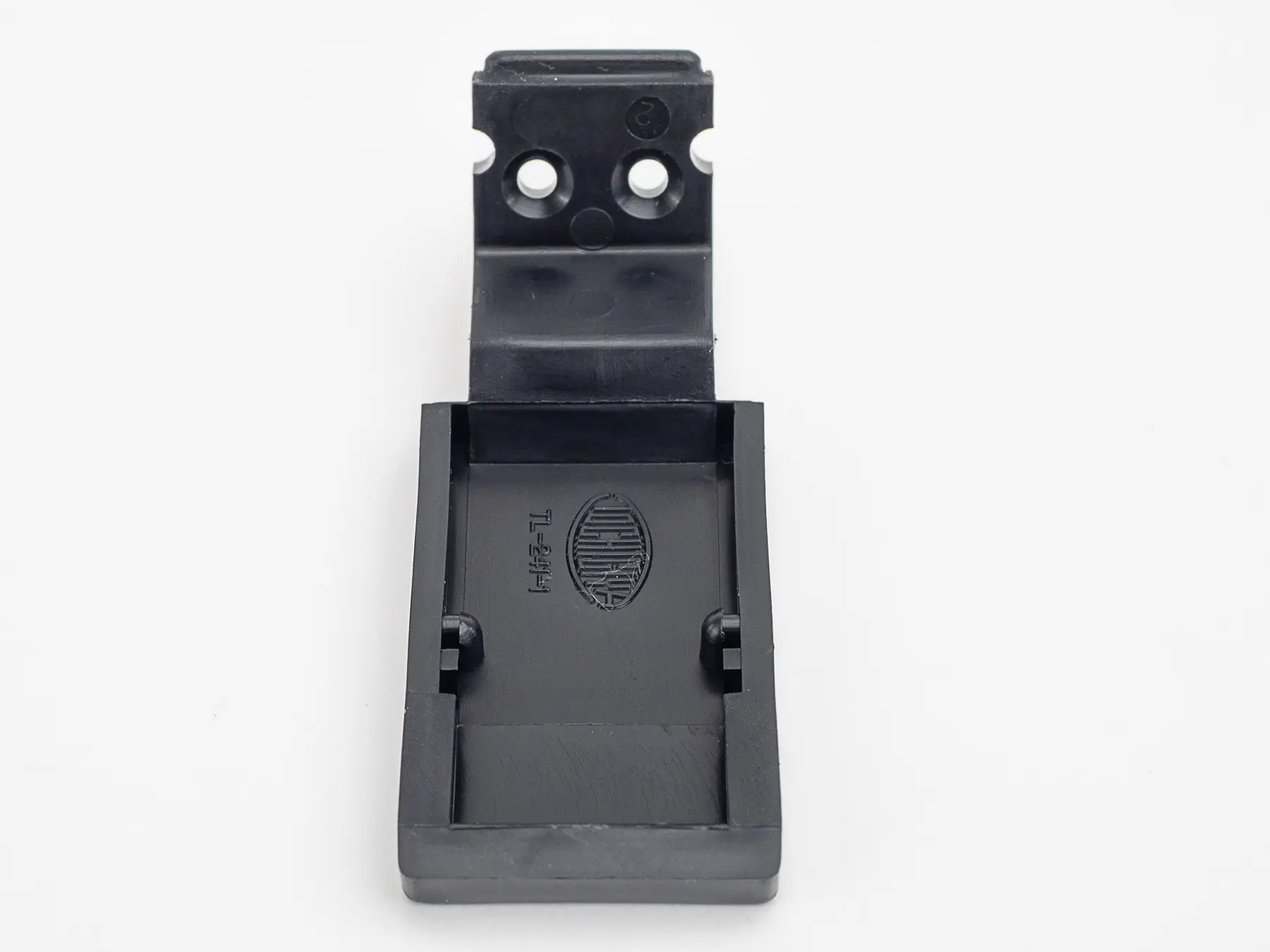 600105490 - Replacement Catch for Carrying Case C1006