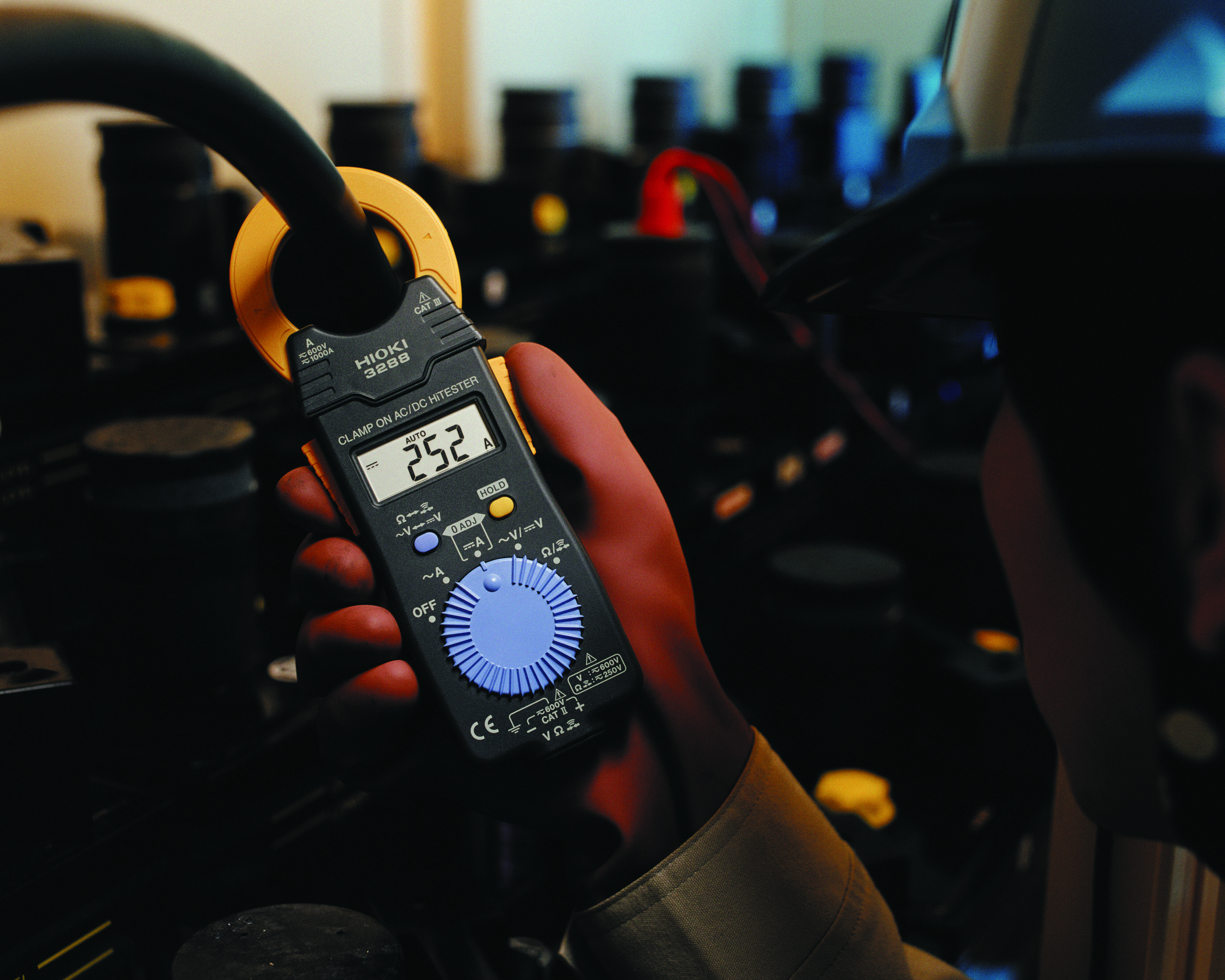 3288 - Zangenmessgerät für AC und DC mit 1000 A Strombereich