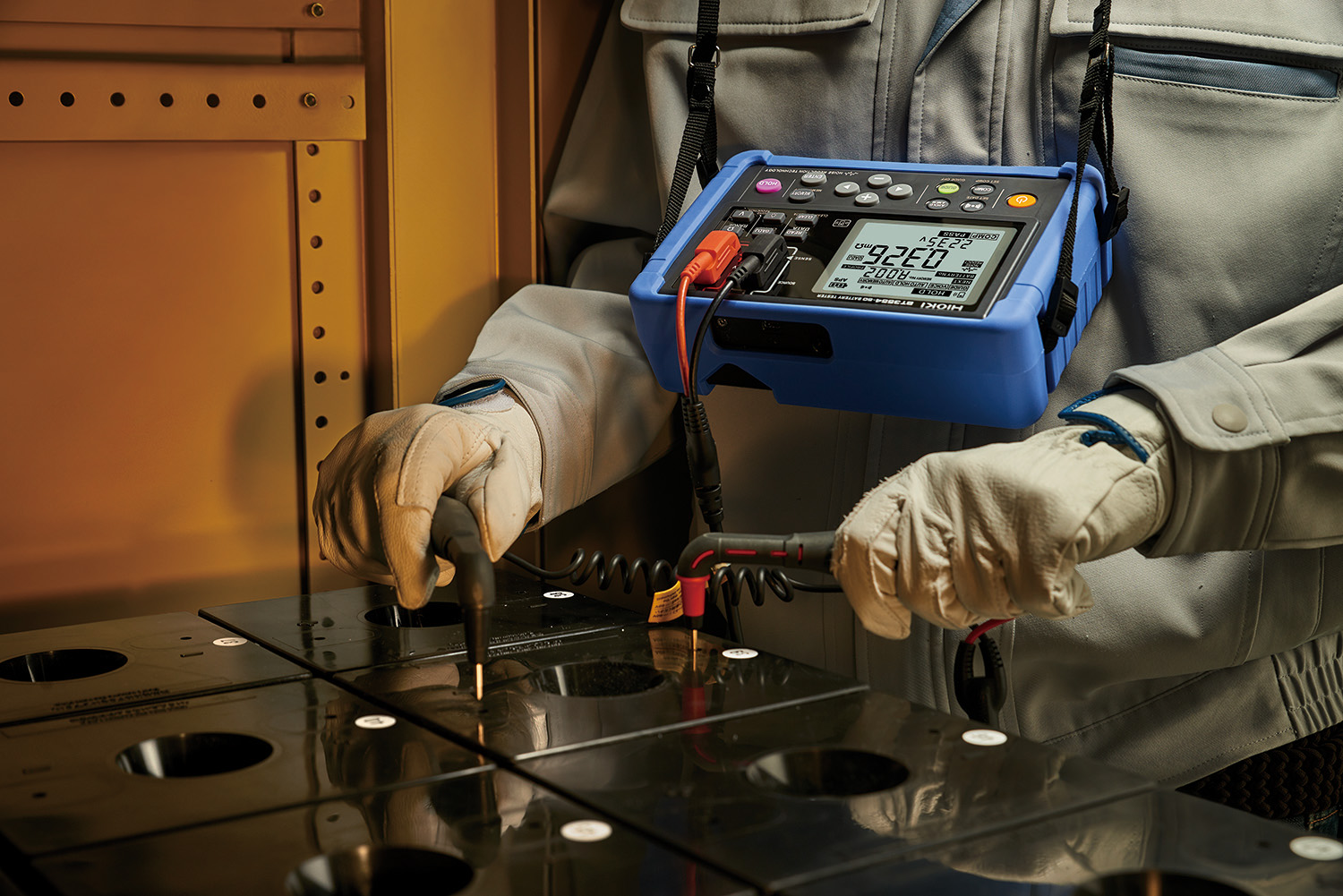 HIOKI BT3554-92 - Portable Battery Tester, L2020 Test Lead and Z3210